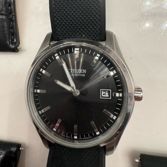 Citizen Eco-Drive Watch and 20mm watch bands - Picture 7 of 8